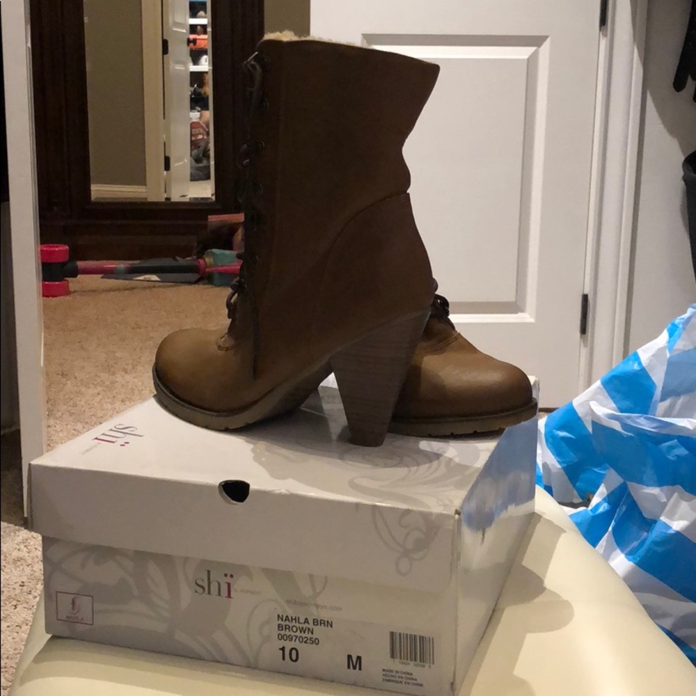 Tan brown Lace up booties